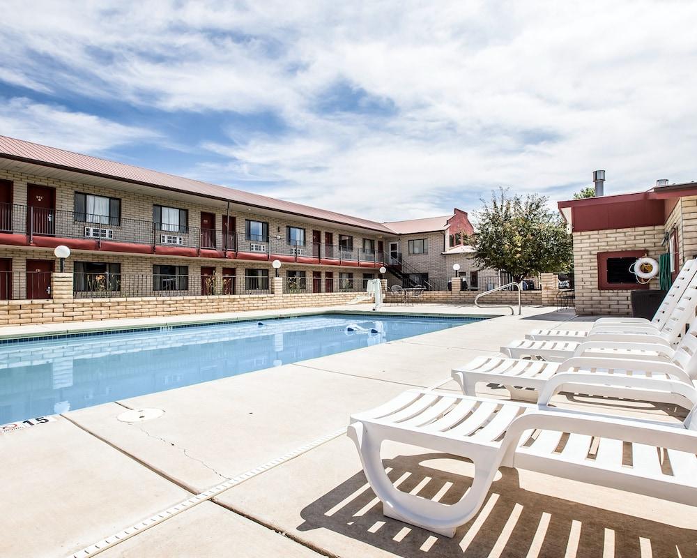 Econo Lodge Cortez Near Mesa Verde מראה חיצוני תמונה