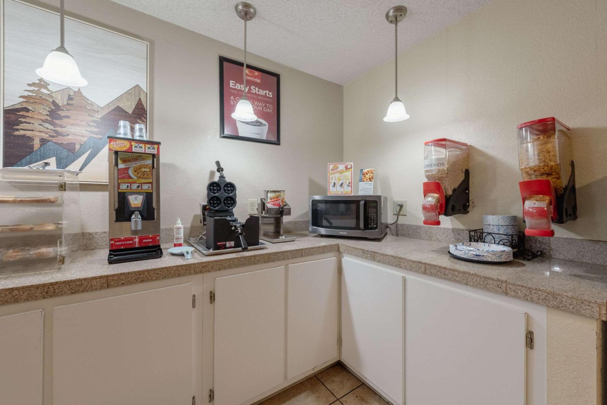 Econo Lodge Cortez Near Mesa Verde מראה חיצוני תמונה