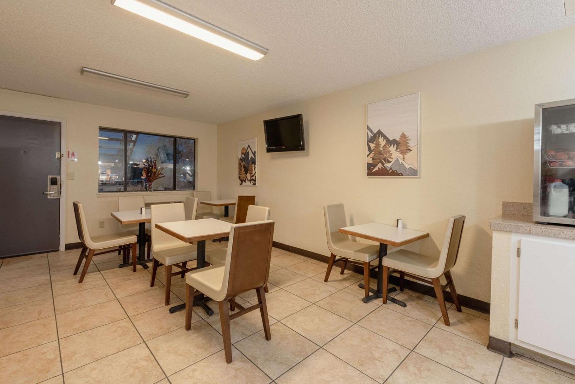 Econo Lodge Cortez Near Mesa Verde מראה חיצוני תמונה